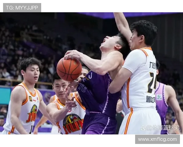 CBA足球队浮出水面的球员：揭示CBA和足球场上的崭露头角的球员